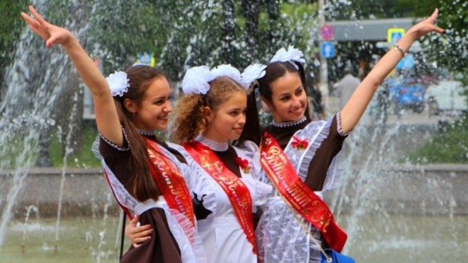 с последним звонком поздравление картинки. Смотреть фото с последним звонком поздравление картинки. Смотреть картинку с последним звонком поздравление картинки. Картинка про с последним звонком поздравление картинки. Фото с последним звонком поздравление картинки